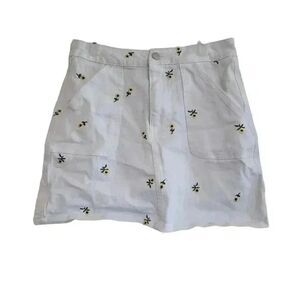 NoBo Women's White Denim Mini Skirt w Daisy Embroidery